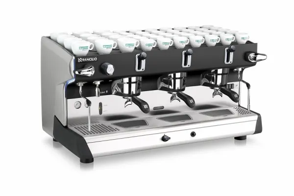 Кофемашина Rancilio CLASSE 9 RE 3 GR фото в интернет-магазине Kofe-Da.ru Кофемашина Rancilio CLASSE 9 RE 3 GR фото в интернет-магазине Kofe-Da.ru